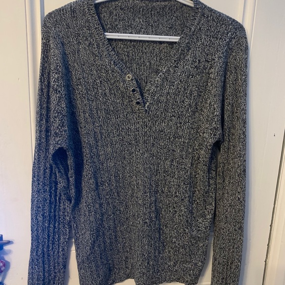 grey long sleeve - Picture 1 of 1